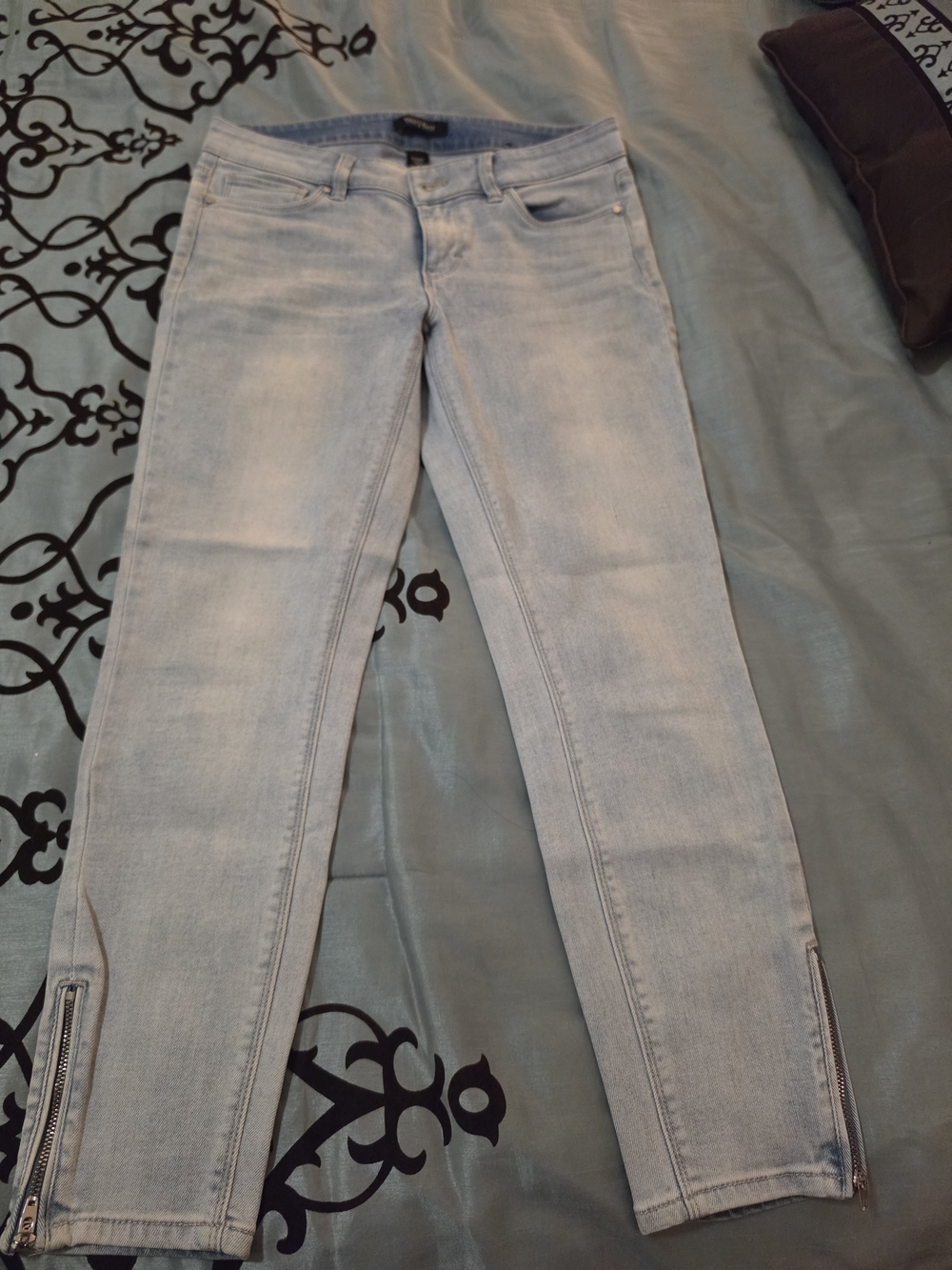 WHBM Women’s Light Blue Skinny Crop Jeans with Ankle Zippers